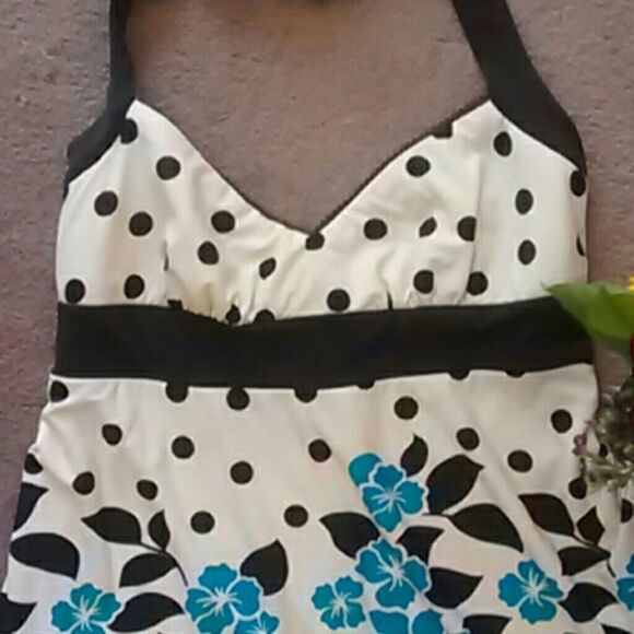 City Triangles Halter Dress - Picture 6 of 8